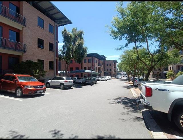 BUSINESS PROPERTY TO RENT IN CONSTANTIA KLOOF